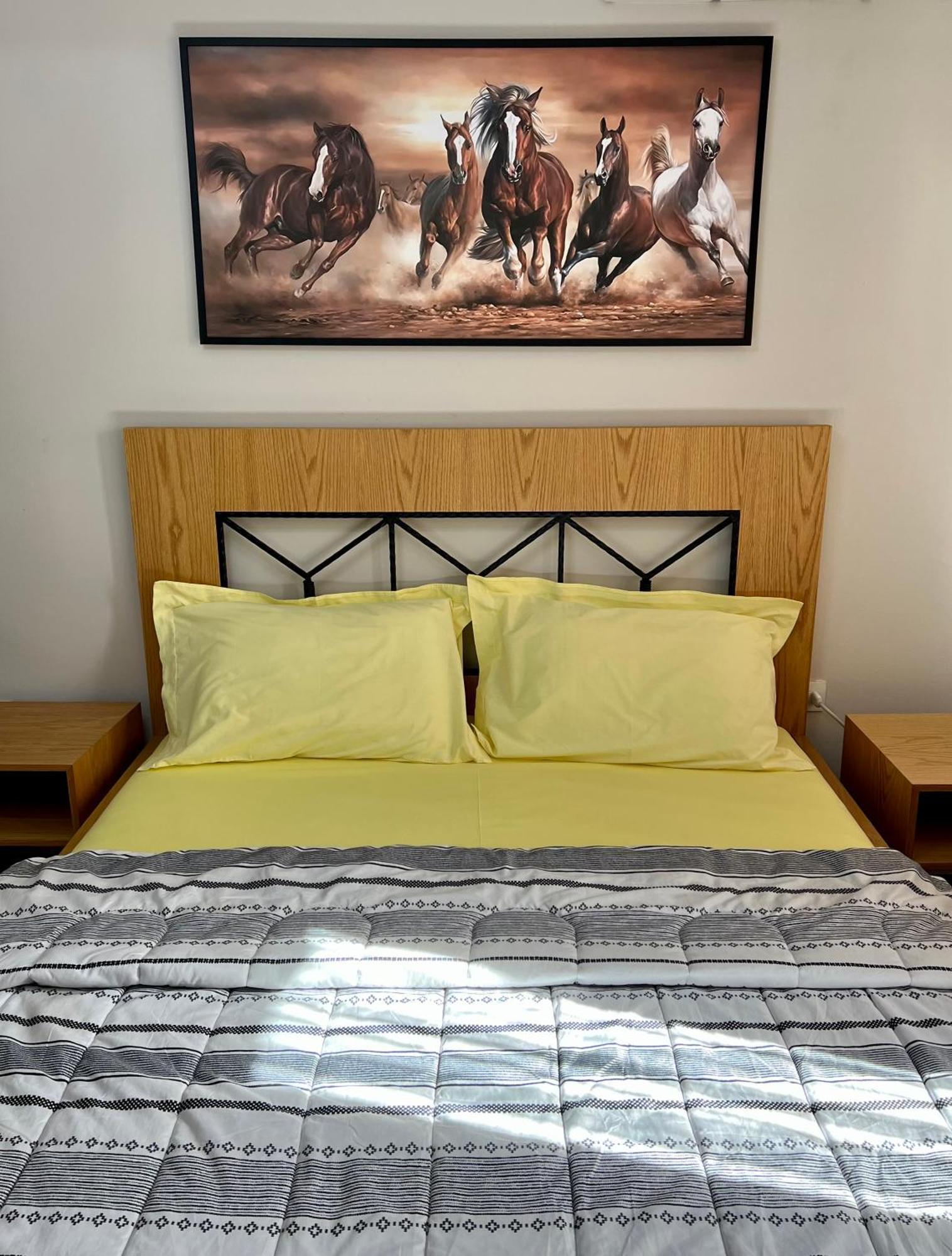 Apartment In Skanderbeg Square - Tirana Center 2 Eksteriør billede
